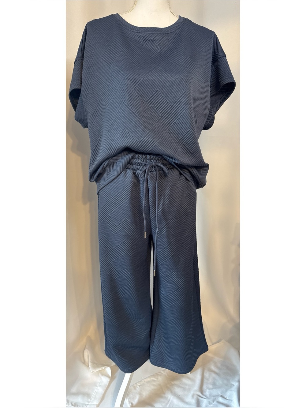 Textured Navy Blue Two-Piece Lounge Set
Size Medium